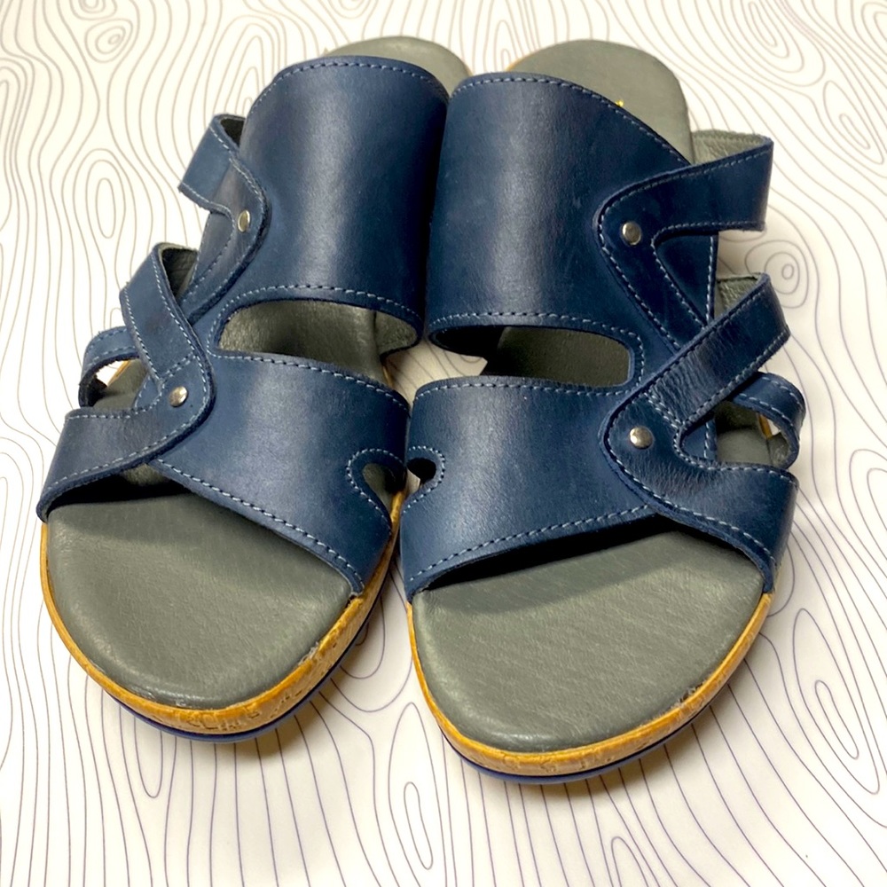 V-Italia Sandals  Size 39 (8.5-9)